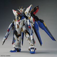 MGEX 1/100 Strike Freedom Gundam - Collector Life - Bandai