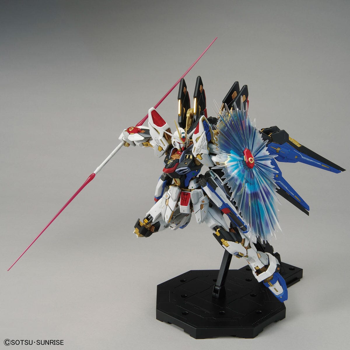 MGEX 1/100 Strike Freedom Gundam - Collector Life - Bandai
