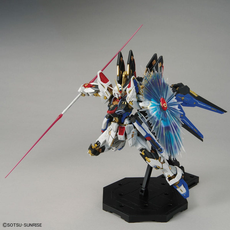MGEX 1/100 Strike Freedom Gundam - Collector Life - Bandai