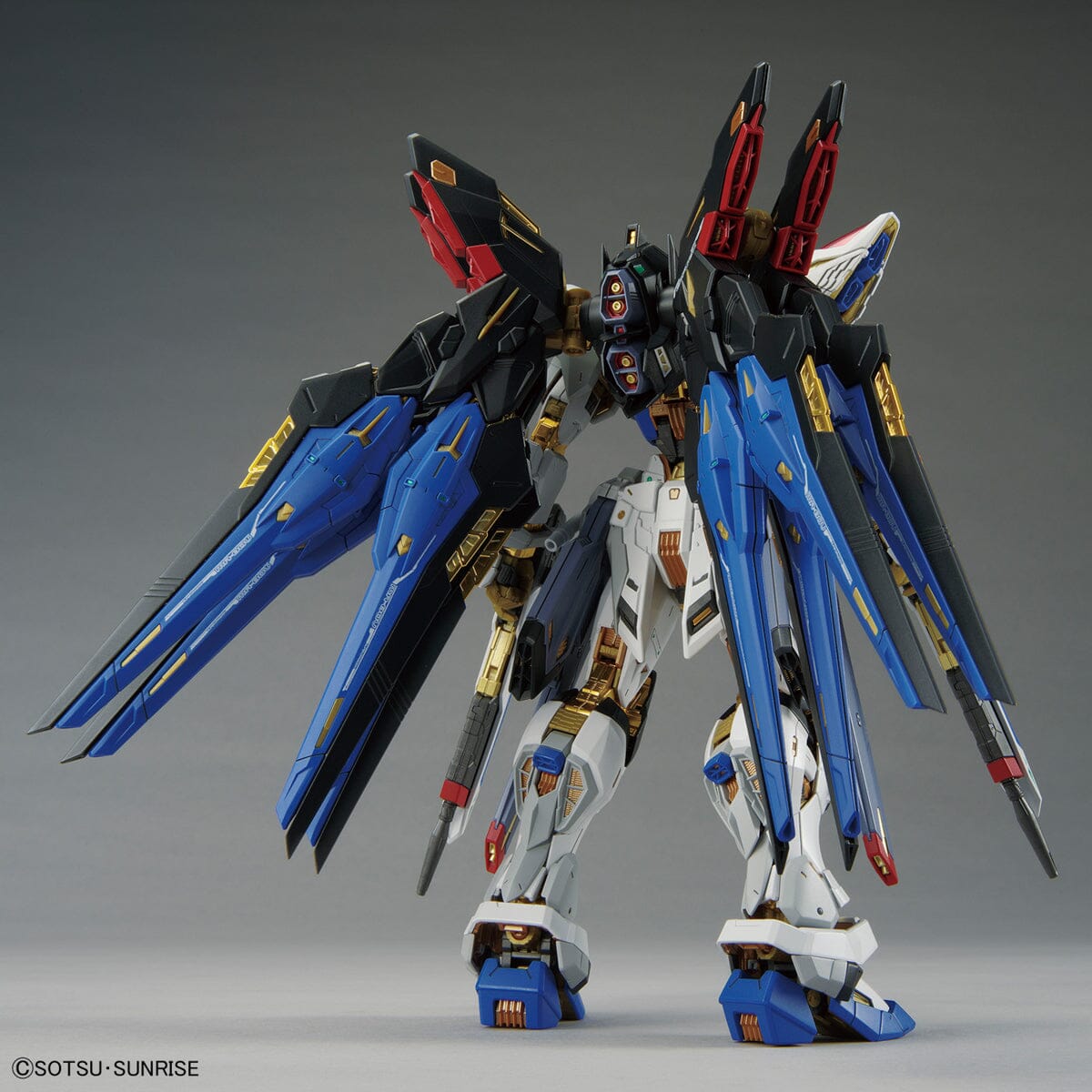 MGEX 1/100 Strike Freedom Gundam - Collector Life - Bandai